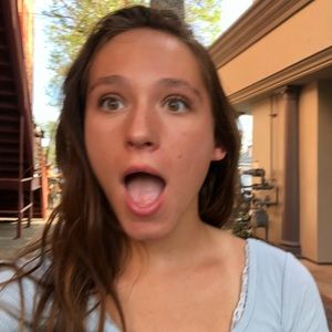 Meet your Posher, Aurania